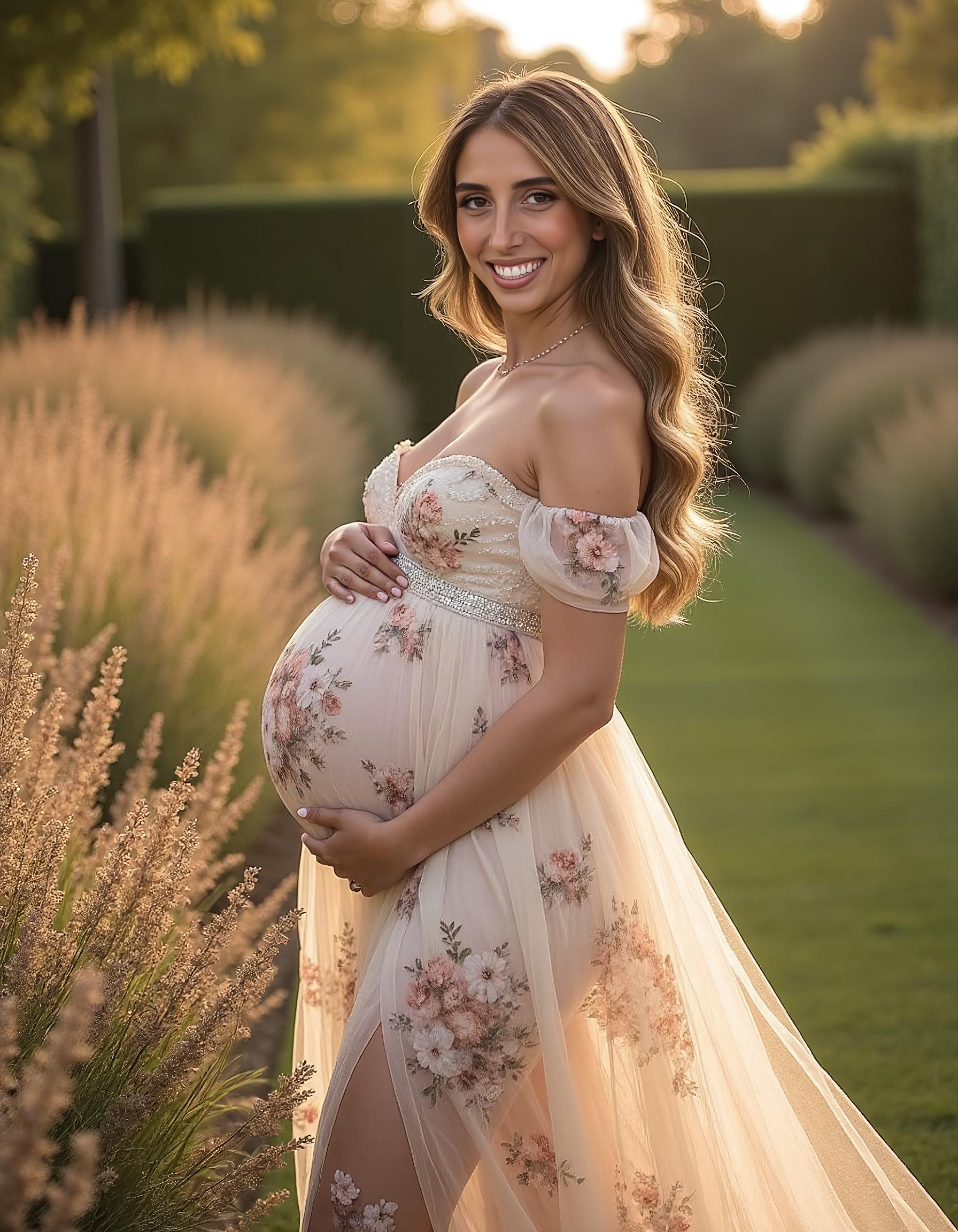 Romantic maternity portrait 7